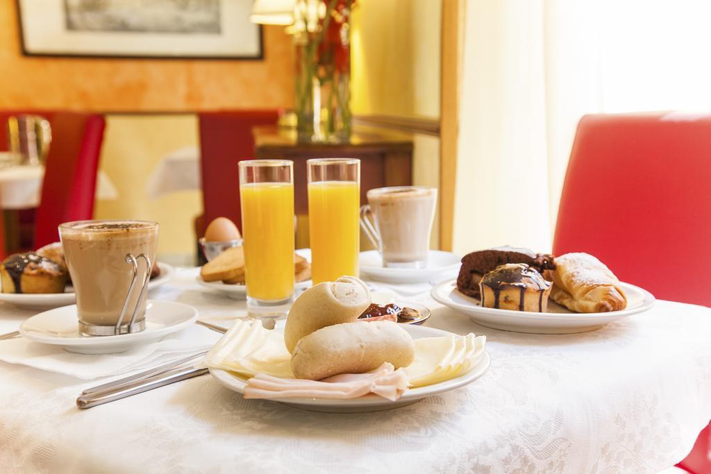 Hotel Tuscolana Rome Bagian luar foto