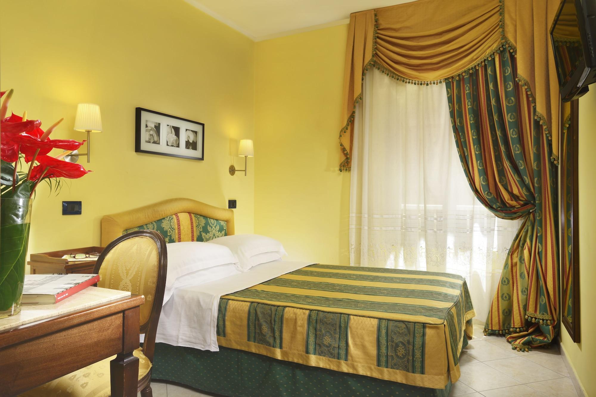 Hotel Tuscolana Rome Bagian luar foto