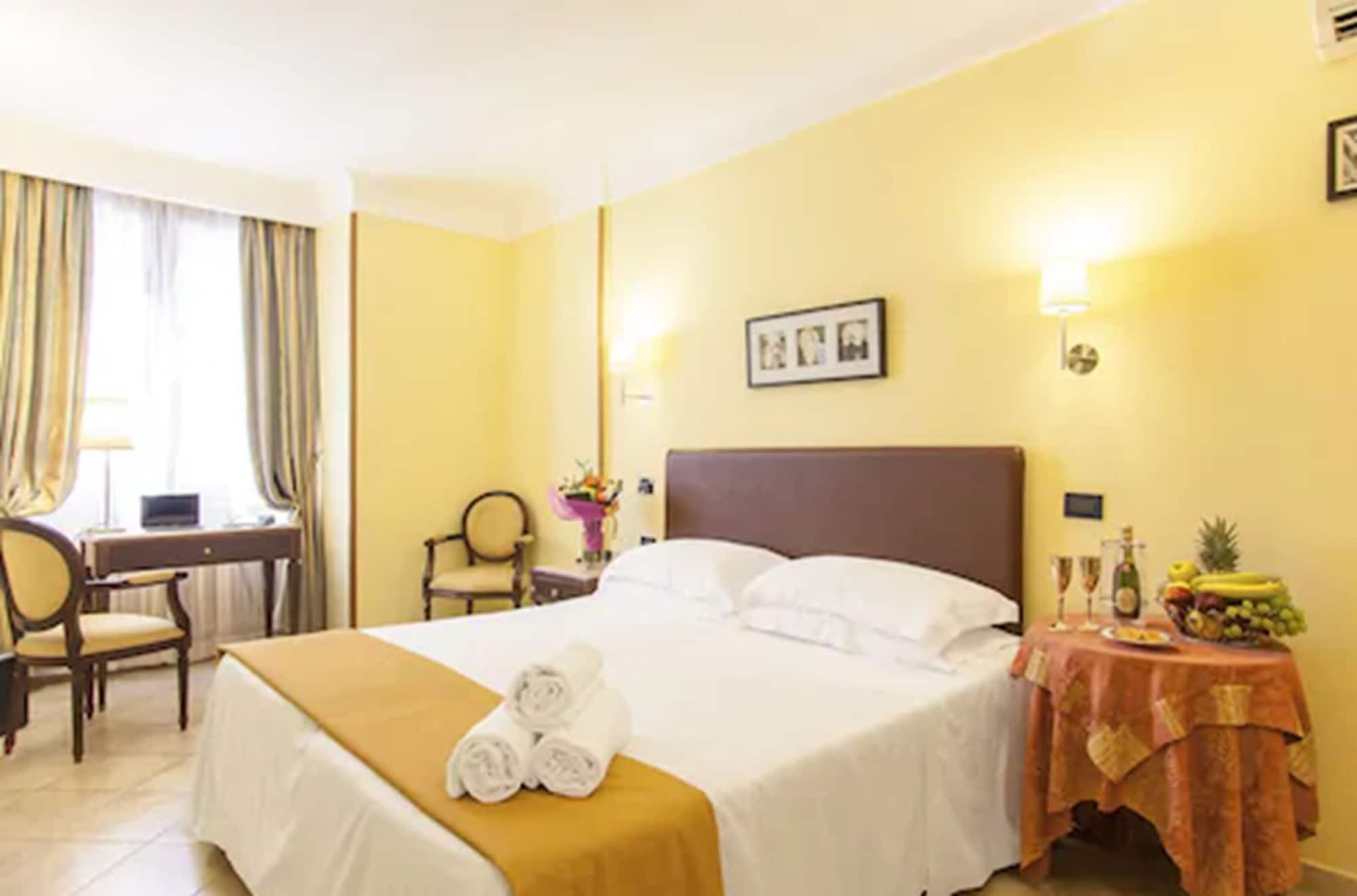Hotel Tuscolana Rome Bagian luar foto