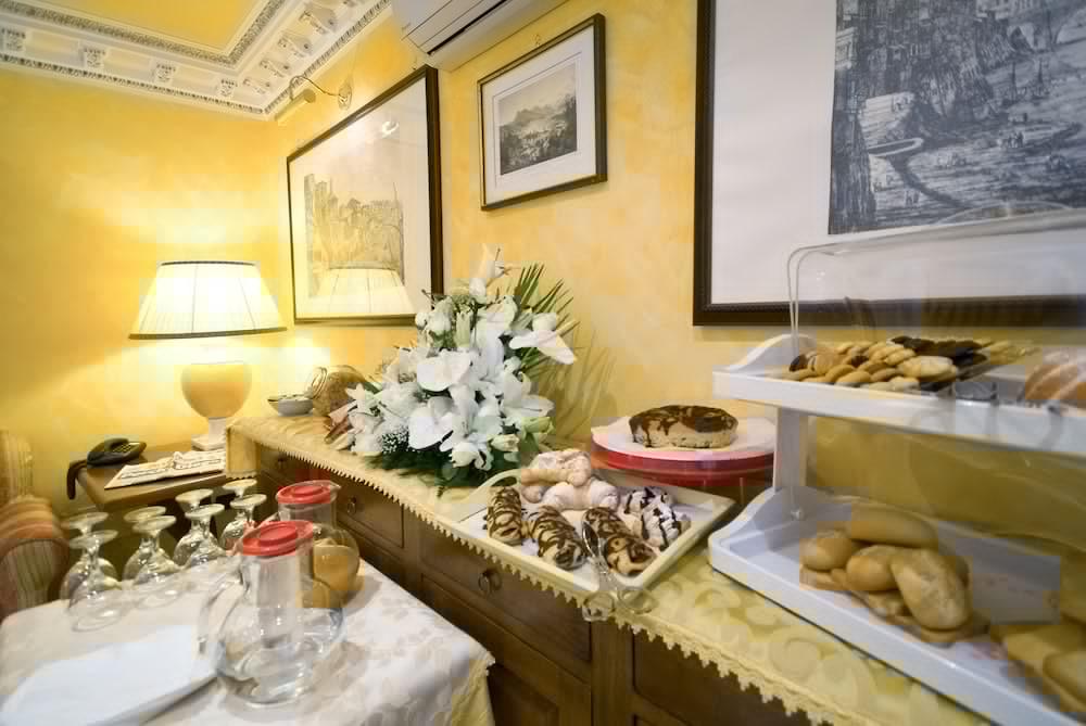 Hotel Tuscolana Rome Bagian luar foto