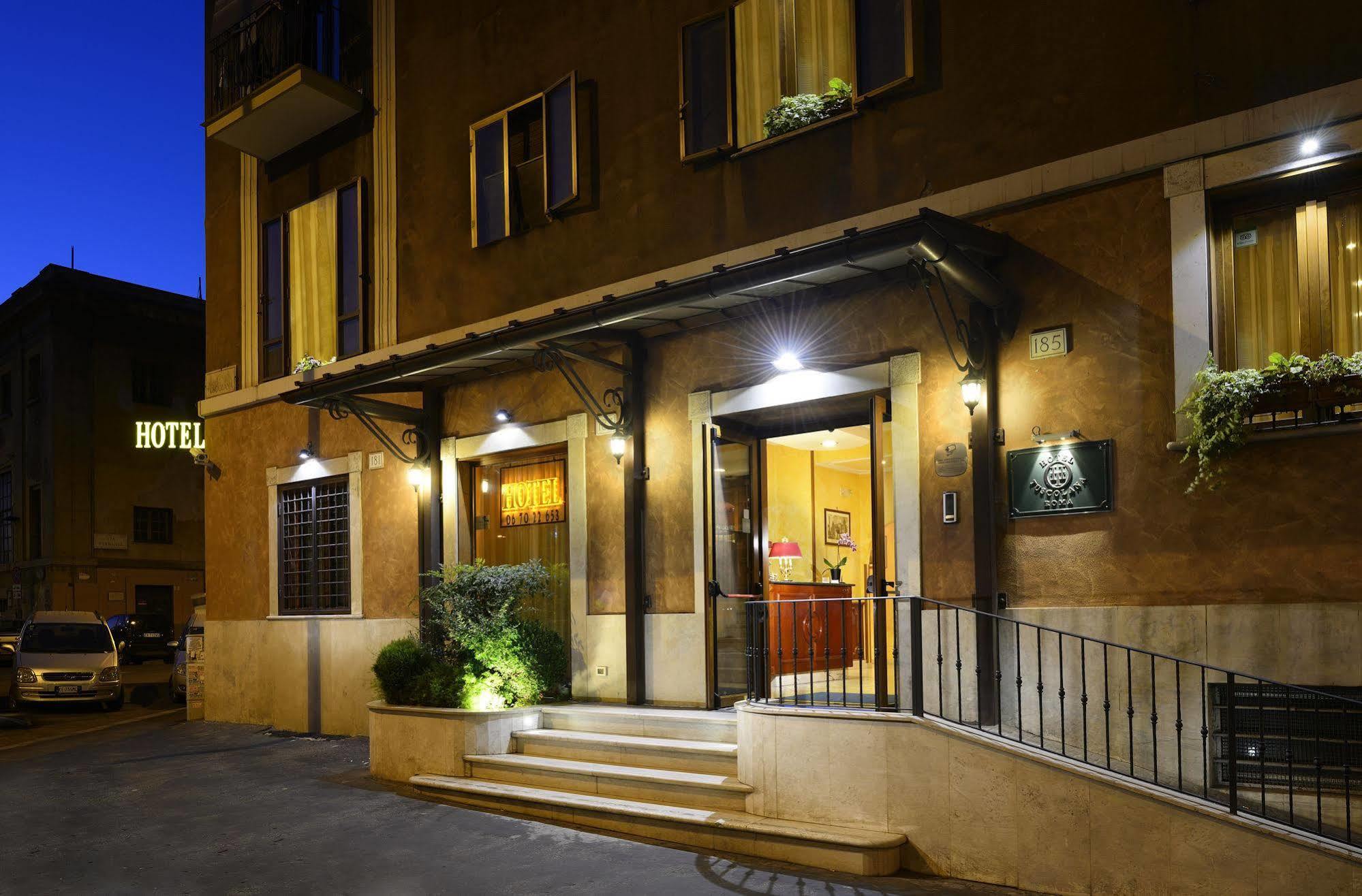 Hotel Tuscolana Rome Bagian luar foto